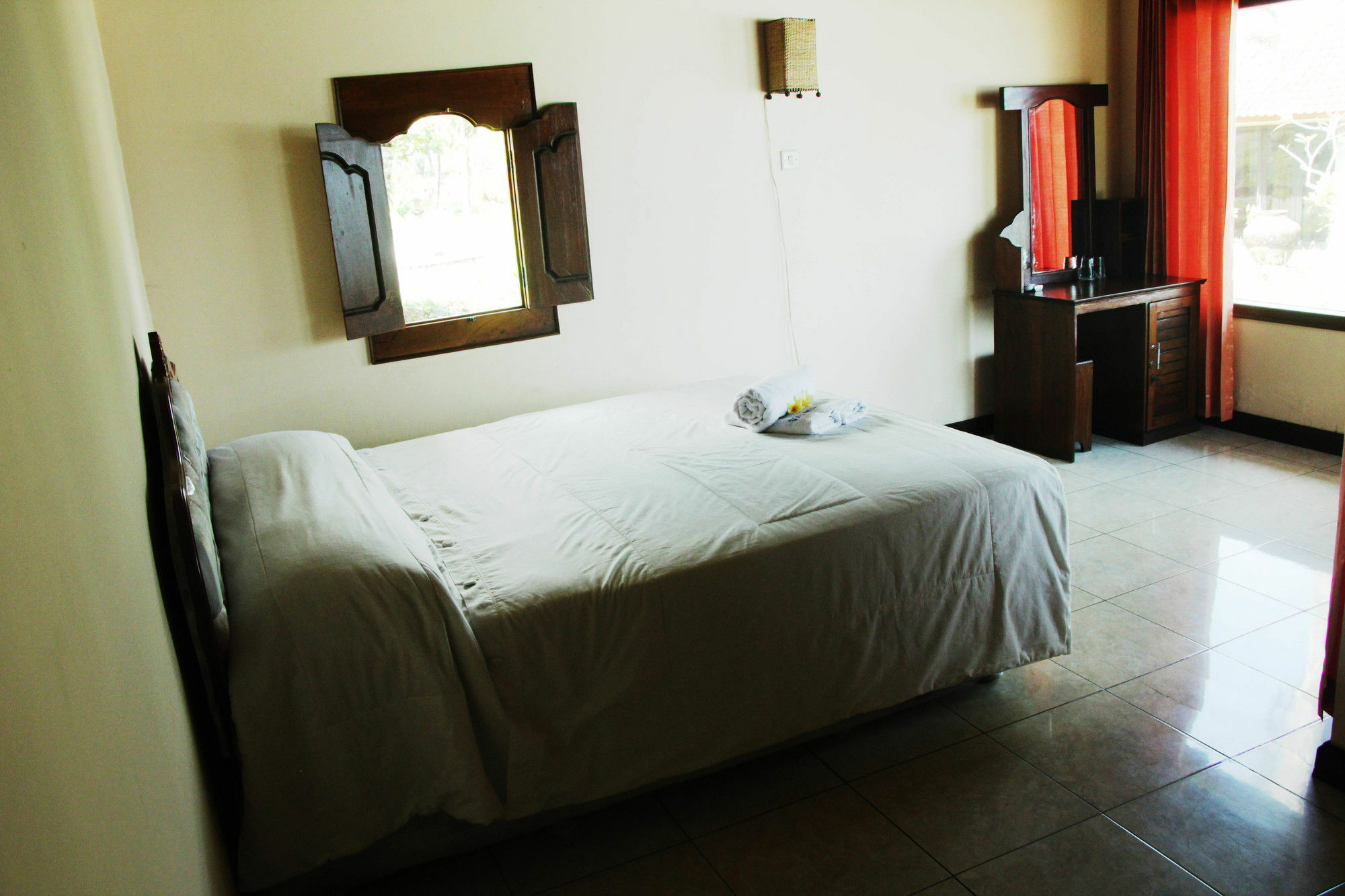 Soka Indah Restaurant & Bungalows Selemadeg  Екстериор снимка